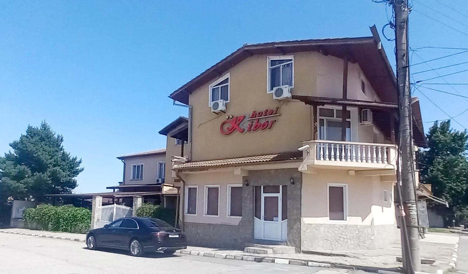 Hotel Kibor Gulubovo  Exteriér fotografie