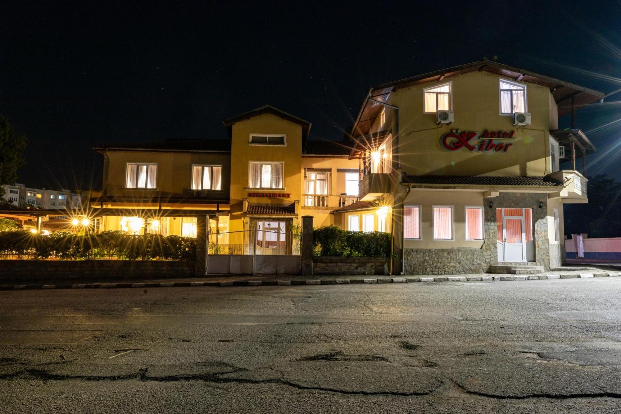 Hotel Kibor Gulubovo  Exteriér fotografie