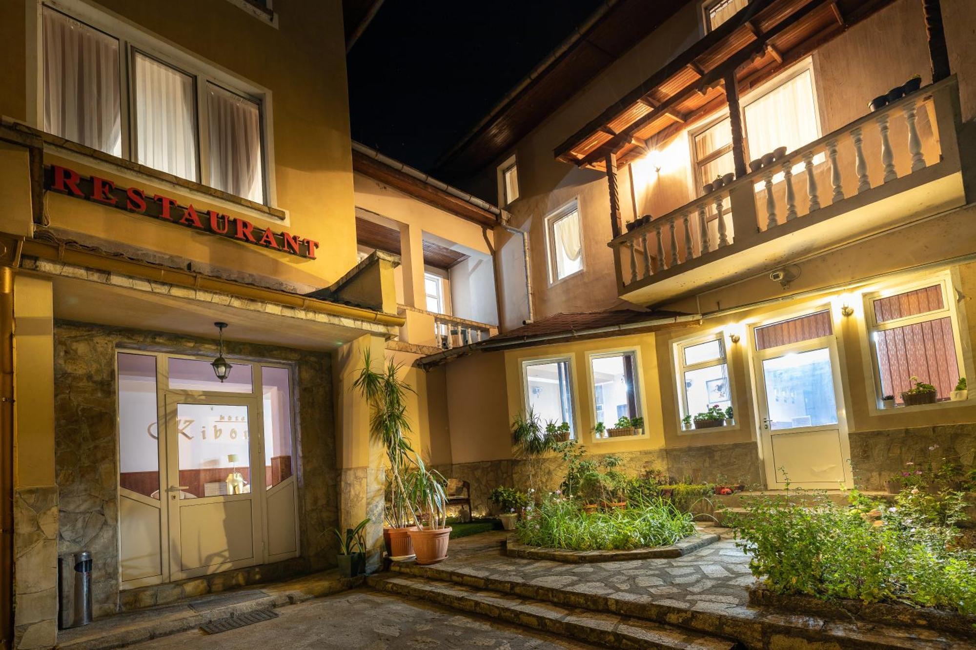 Hotel Kibor Gulubovo  Exteriér fotografie